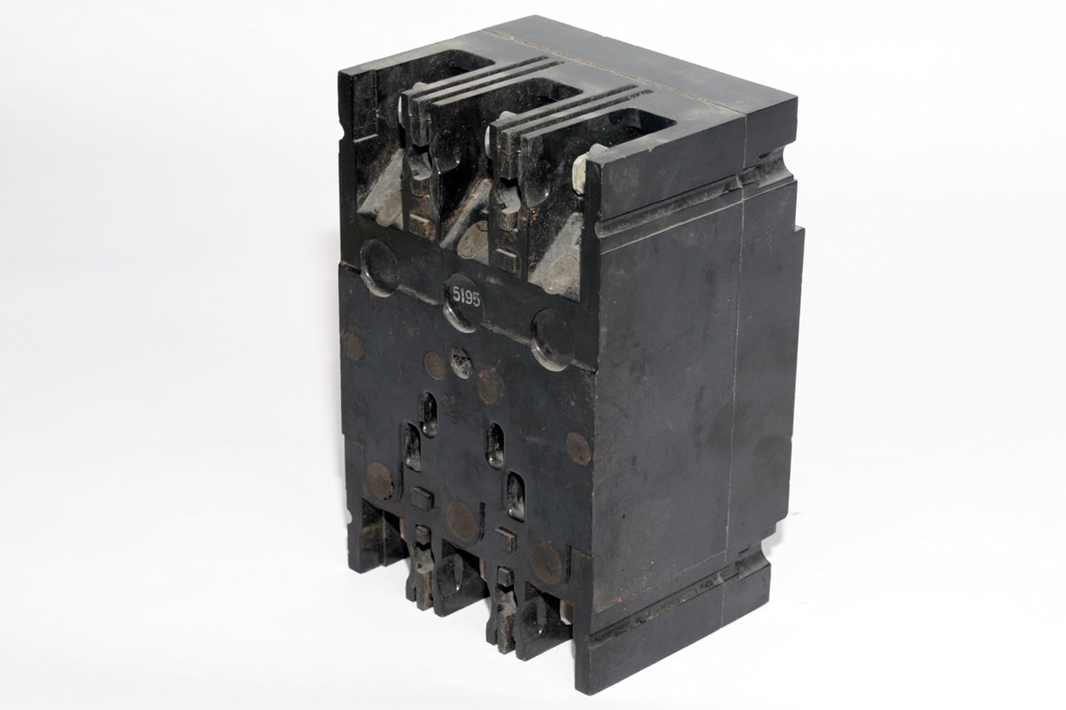 TEC36007 - General Electrics - Molded Case Circuit Breakers